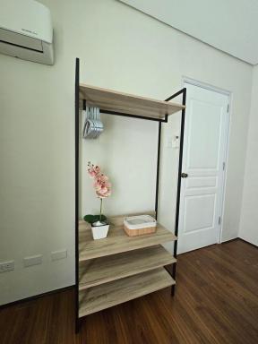 1BR Condo w Pool & Balcony Near Robinson Place - F&M Homes - Sitio Uno Residences, Pueblo de Panay - Housity