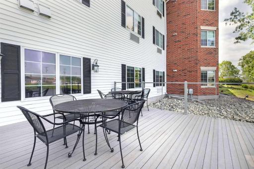 Best Western Plus Appleton Airport Mall Hotel - Housity