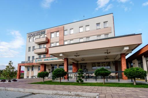 Hotel YVY - Housity
