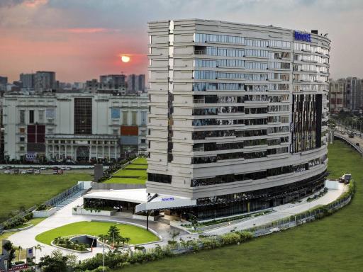 Novotel Kolkata Hotel and Residences - Hizvo