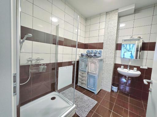 Kunst Apartment im Schwalbenhaus - Housity