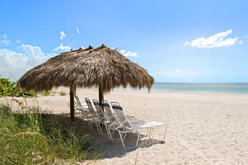 Gulf Tides of Longboat Key by Coolvacay - Housity