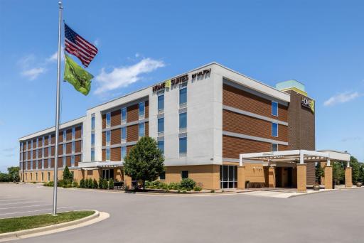 Home2 Suites by Hilton Milwaukee Brookfield - Housity