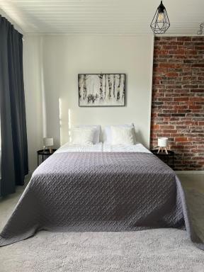 Premium-style apartment with real Finnish wood sauna, parking space two cars & WIFI - Housity