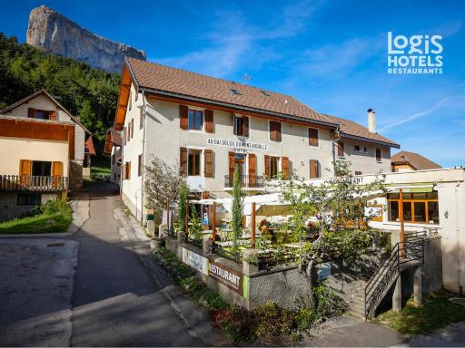 Logis Hôtel Au Gai Soleil du Mont-Aiguille - Housity
