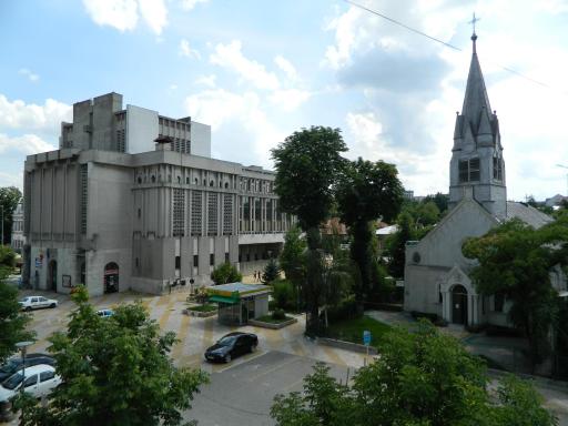 Cora Centru Pitesti - Housity