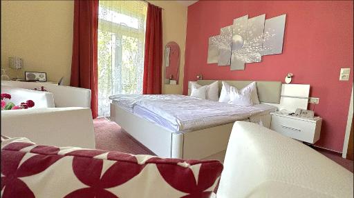 HOTEL YOGA JASMIN ehemals Hotel Eberhardt-Burghardt - Housity