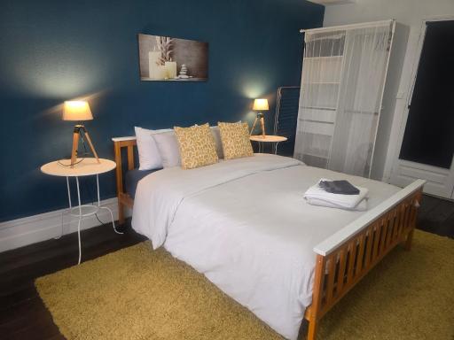 Number 22 - Le Dorat - Apartment 4 with garden & free parking - Hizvo