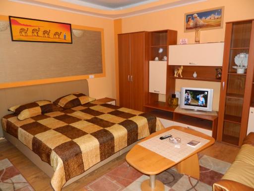 Cora Centru Pitesti - Housity