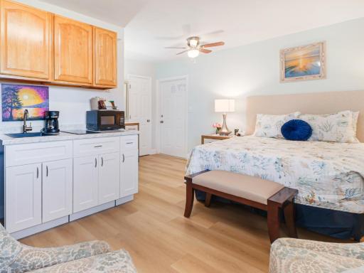 Bella Sirena Inn - Housity