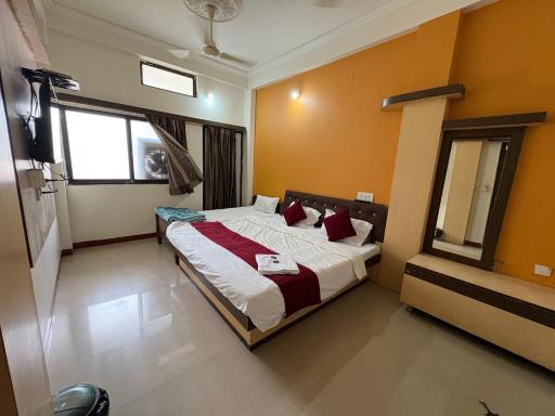 Hotel chaitanya - Housity