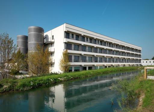 UNA Hotels Le Terrazze Treviso Hotel & Residence - Housity