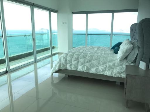 Torre M Luxury Condominium - 2 Bedrooms - Housity