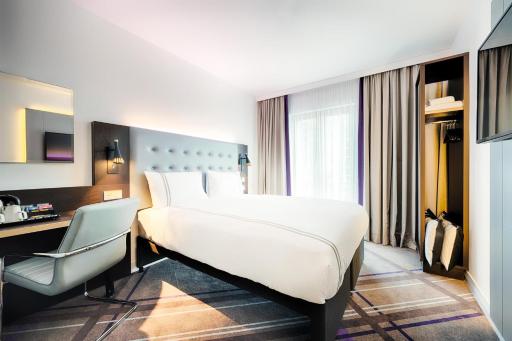 Premier Inn Wiesbaden City Centre - Housity