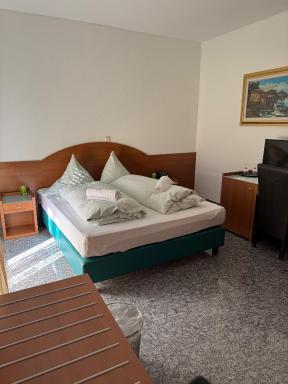 Hotel & Restaurant Garda - Housity