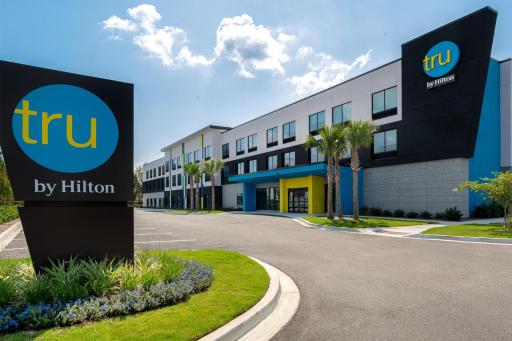 Tru By Hilton Brunswick - Housity