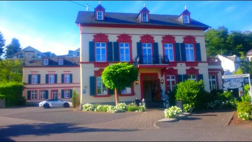 Romantik Hotel Villa Sayn - Housity