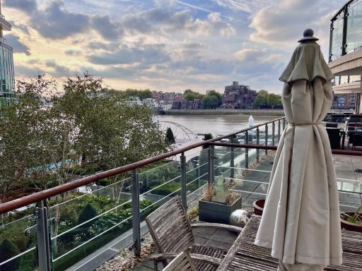 London Riverside Apartment - Housity