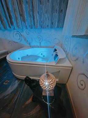 Suite Capurso Bari jacuzzi e parking - Housity