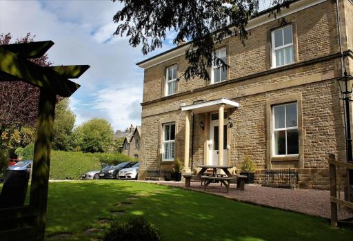 Stoneridge Holiday Cottage in Centre of Buxton - Housity