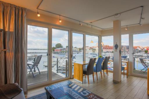 Panorama Suite mit Balkon und Müritzblick - Housity