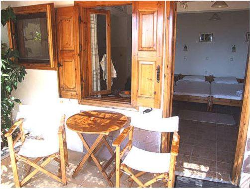 Lela's Kaptani Studio - Housity