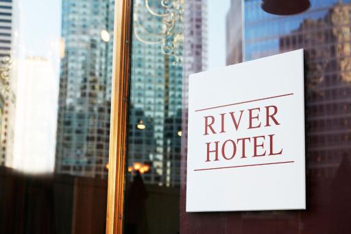 River Hotel - Housity