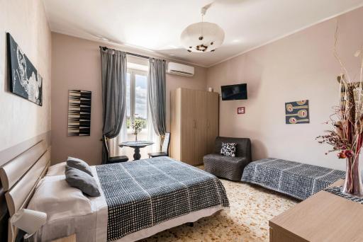 Vecchio Treno guest house - Housity