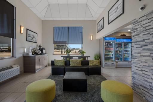 Hotel 28 Boise Airport, Ascend Hotel Collection - Housity