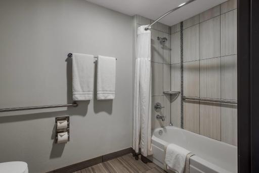 Hotel 28 Boise Airport, Ascend Hotel Collection - Housity