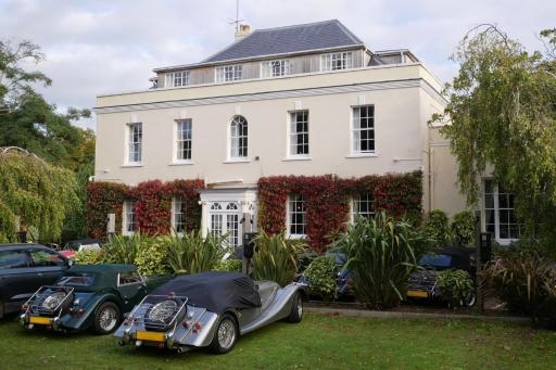 Hunters Moon Hotel - Housity