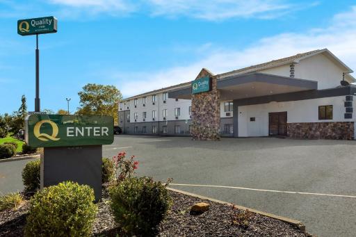 Quality Inn Hall of Fame - Housity