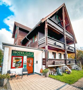 Hotel Carlsruh - Housity