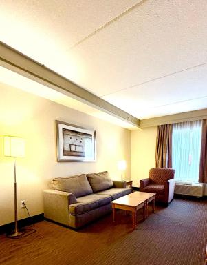 Waterloo Suites Hotel, Trademark Collection by Wyndham - Housity