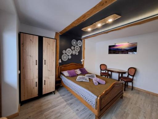 Zacisze pod Halami - Housity