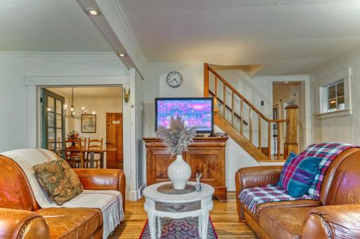 Cozy Winter Escape - Family Home, Near Skiing - Housity