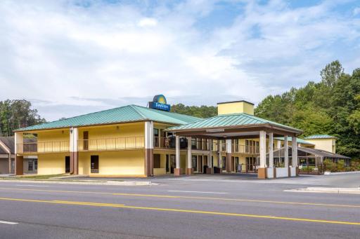 Days Inn by Wyndham Murphy - Housity