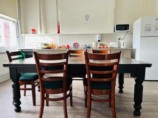 Leura Hotel - Housity