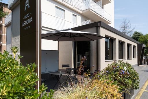 Hotel Astoria - Housity