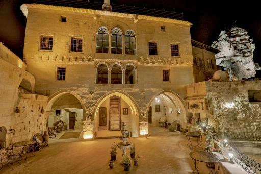Casia Cave Suites - Housity