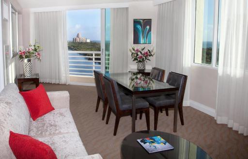 GALLERY One - A DoubleTree Suites by Hilton Hotel - Housity