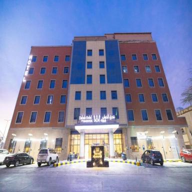 Sunday Hotel Kingdom Towers Formerly Warwick Al Dabab Hotel - Housity