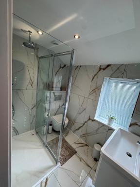 Siennas Modern 1 bedroom with ensuite Kidlington - Housity