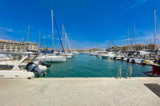 Superb Apartment With Garden Near The Sea - Housity