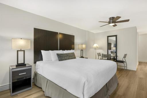 Best Western Pier Point Inn - Housity