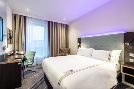 Premier Inn Essen City Centre - Housity