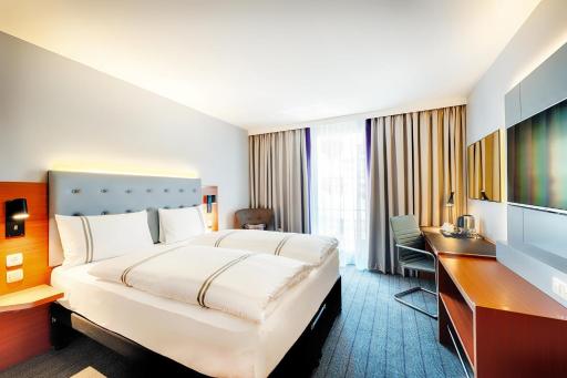 Premier Inn Frankfurt City Europaviertel - Housity