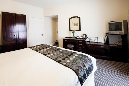 Munster Arms Hotel - Housity