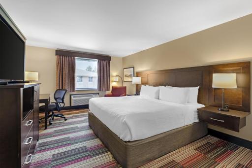 Best Western Plus Stoneridge Inn & Conference Centre London Ontario - Housity