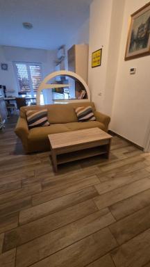 Rocca view central flat - Hizvo